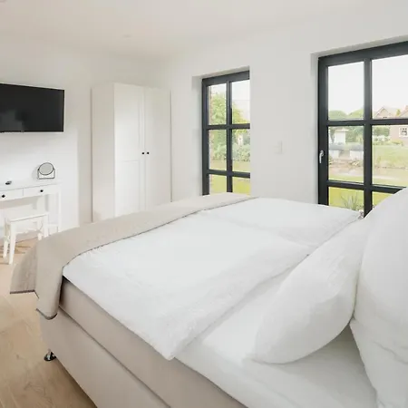 Küsten Nord - Direkte Wasserlage, Terrasse, 70qm Apartment *