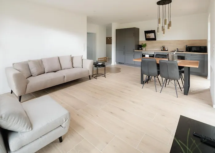 Kuesten Nord - Direkte Wasserlage, Terrasse, 70qm * Greetsiel