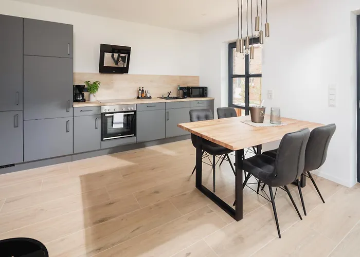 Апартаменты Kuesten Nord - Direkte Wasserlage, Terrasse, 70qm Гретзиль